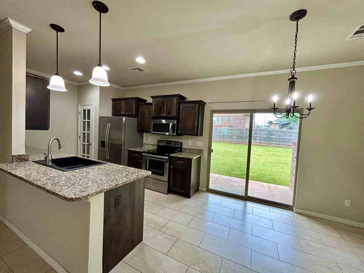 1715 W 21st Ave - Photo 5 of 22