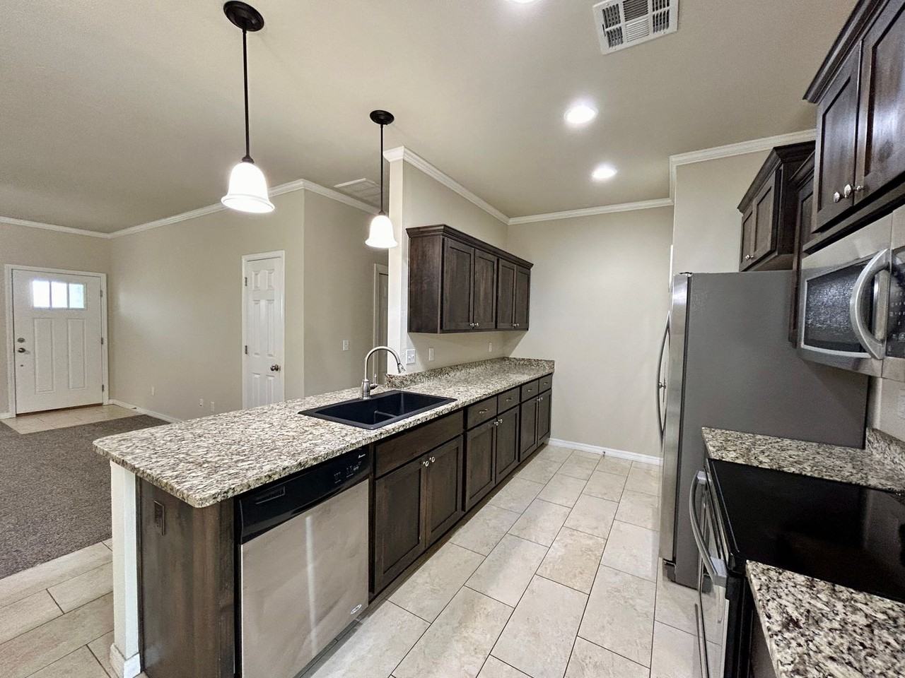 1715 W 21st Ave - Photo 7 of 22