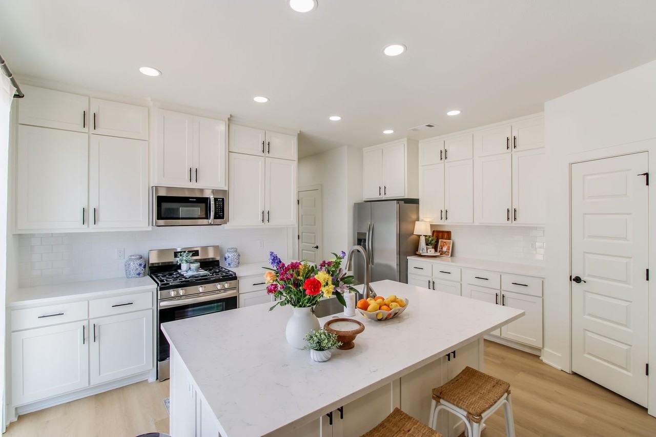 1124 W 10th Ave - Photo 6 of 17