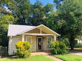 featured image of 1011 S Adams St
