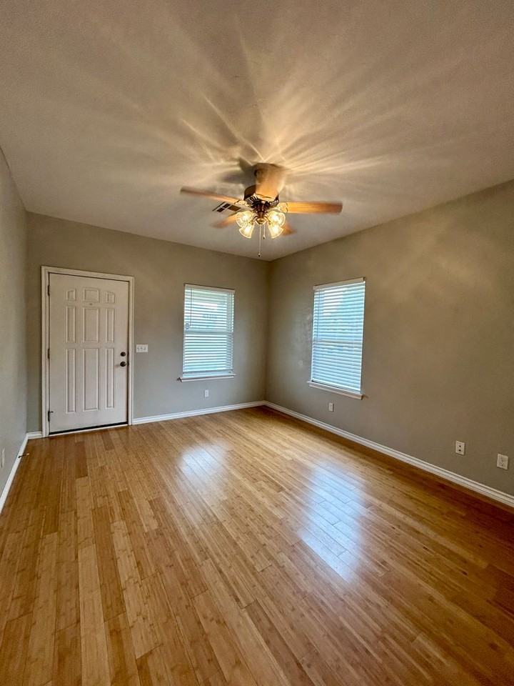314 W 4th Ave - Photo 4 of 18