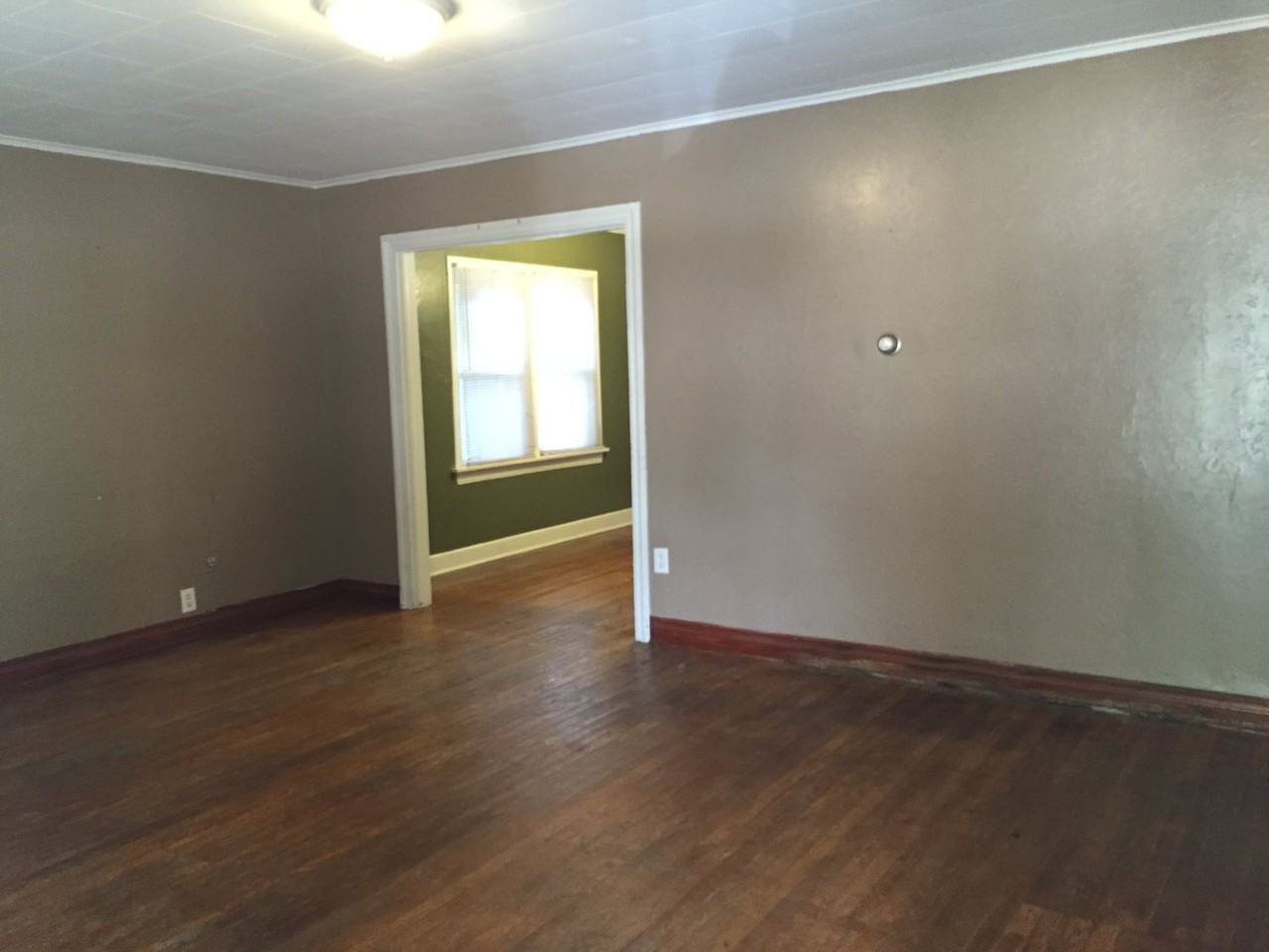 517 S Pine St - Photo 5 of 7