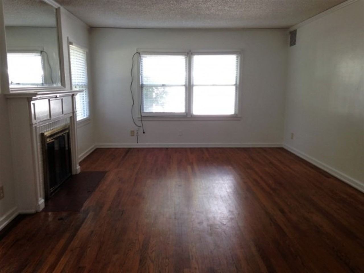 1319 W 8th Ave - Photo 2 of 9