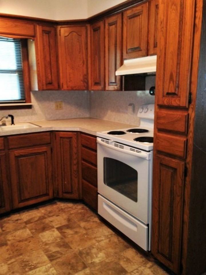 1319 W 8th Ave - Photo 4 of 9