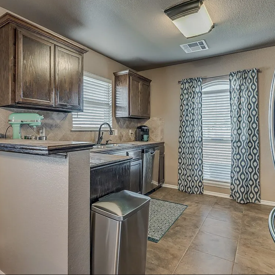 19713 Adagio Ln - Photo 5 of 10