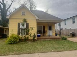 featured image of 419 S Duncan St