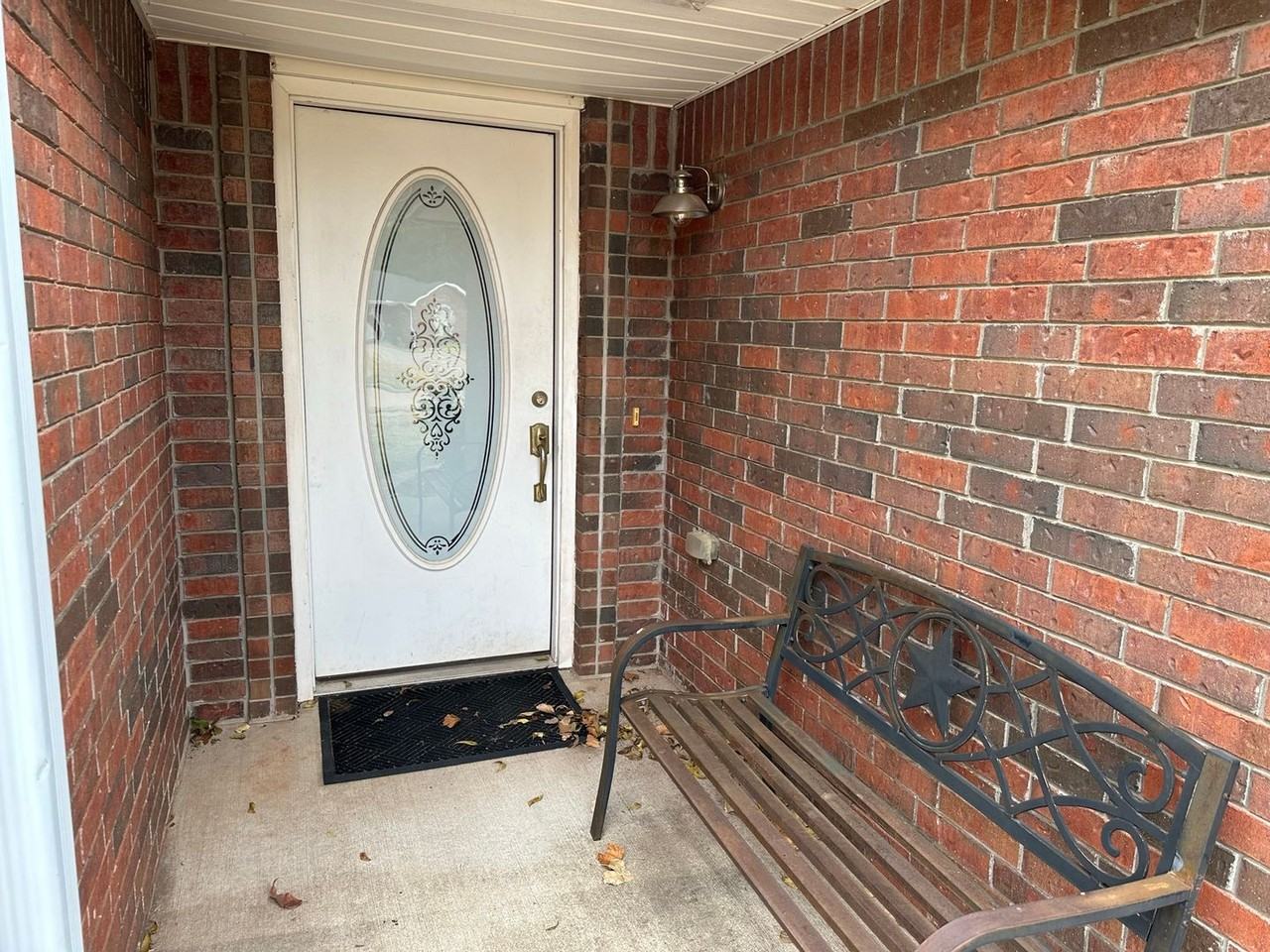1403 S August St - Photo 2 of 22