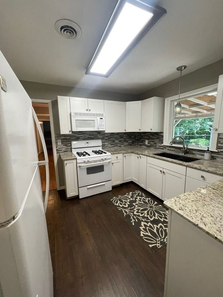 805 W Franklin Ln - Photo 5 of 24