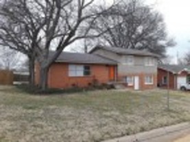 2224 W Admiral Rd - Photo 1 of 1