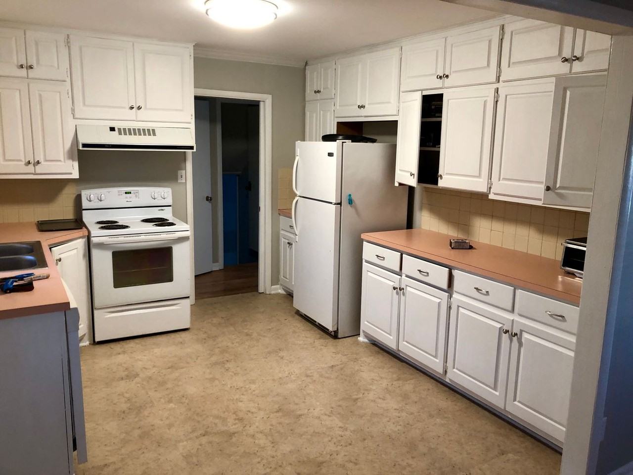 2224 W Admiral Rd - Photo 4 of 16