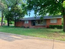 824 W Brooke Ave - Photo 1 of 1