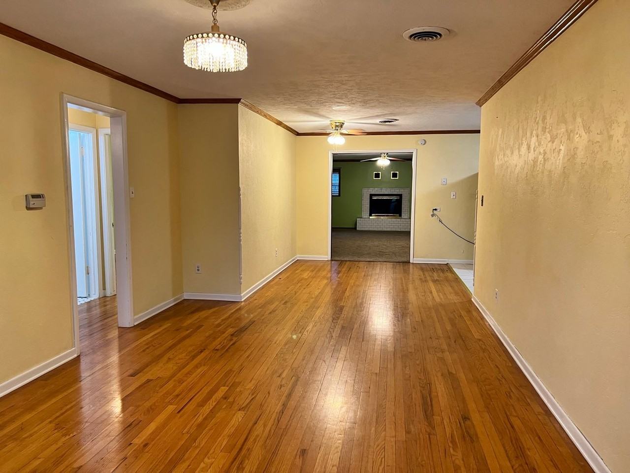 1024 S Stanley St - Photo 2 of 23