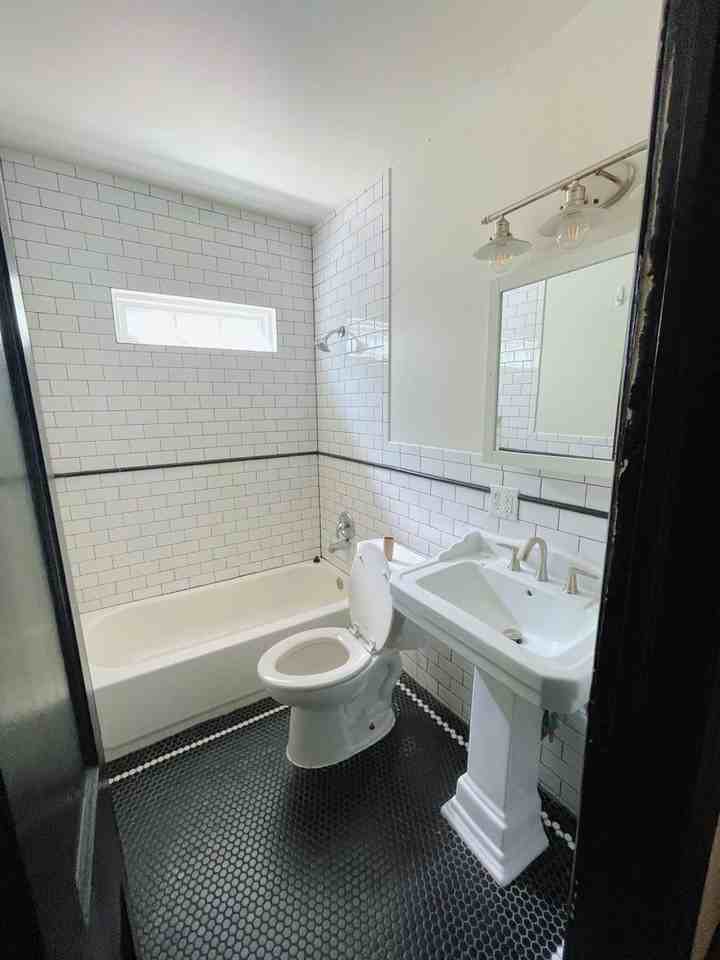 115 S Melrose Dr - Photo 7 of 14