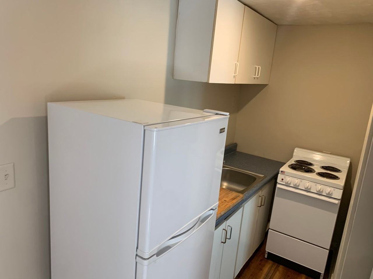 311 S Lewis St - Photo 5 of 11