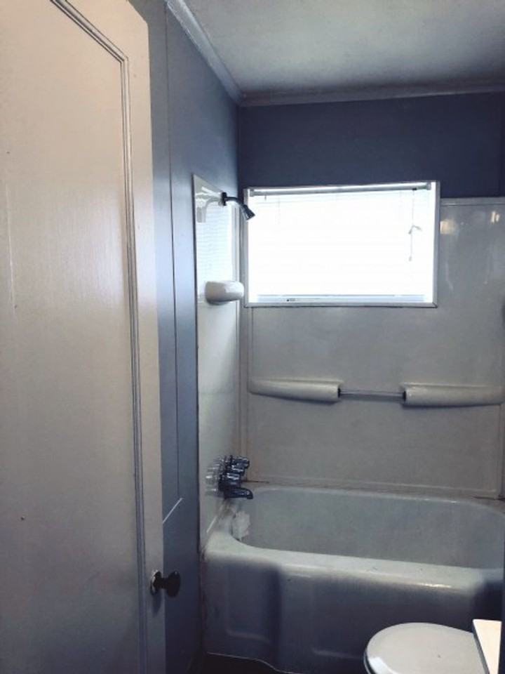818 N Jefferson St - Photo 2 of 5
