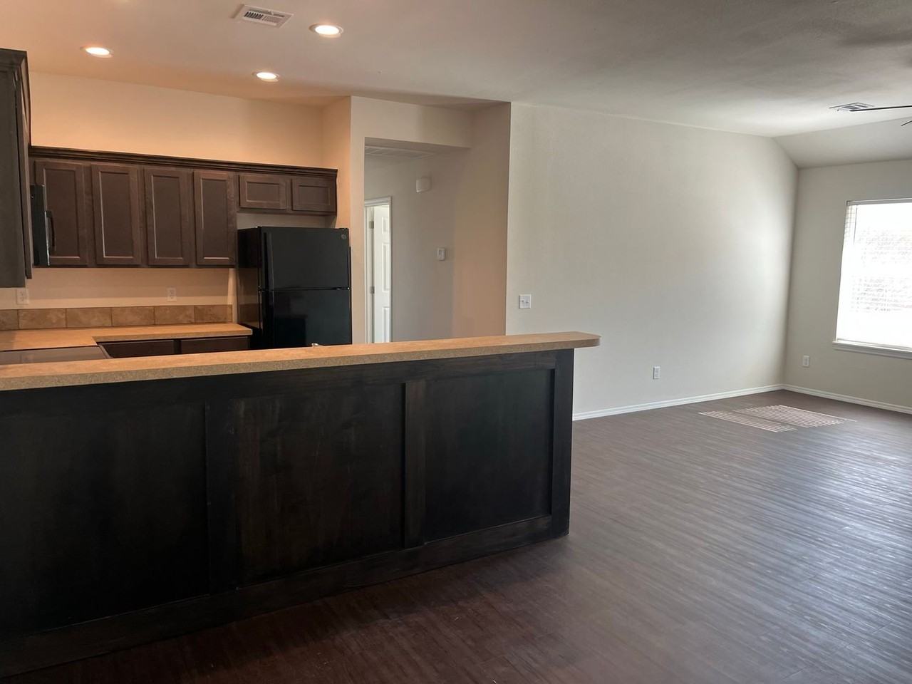 1622 W 23rd Ave - Photo 3 of 12
