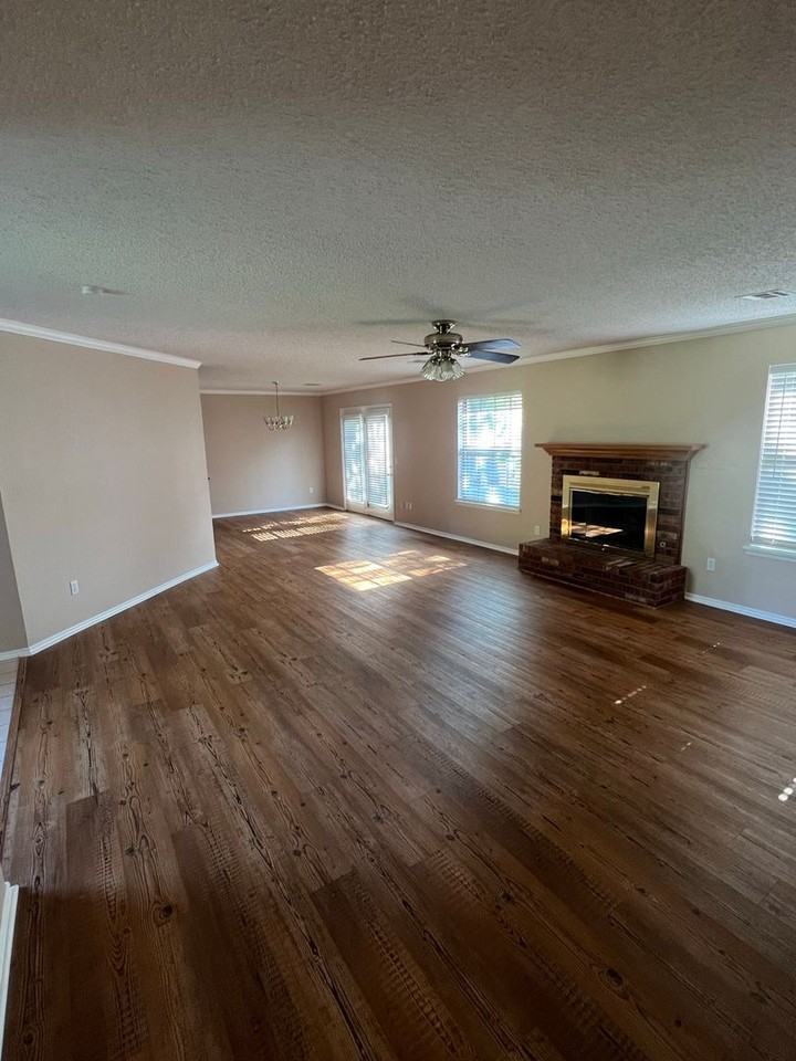 1307 N Jardot Rd - Photo 3 of 15