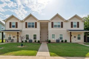 featured image of 903 S Knoblock St