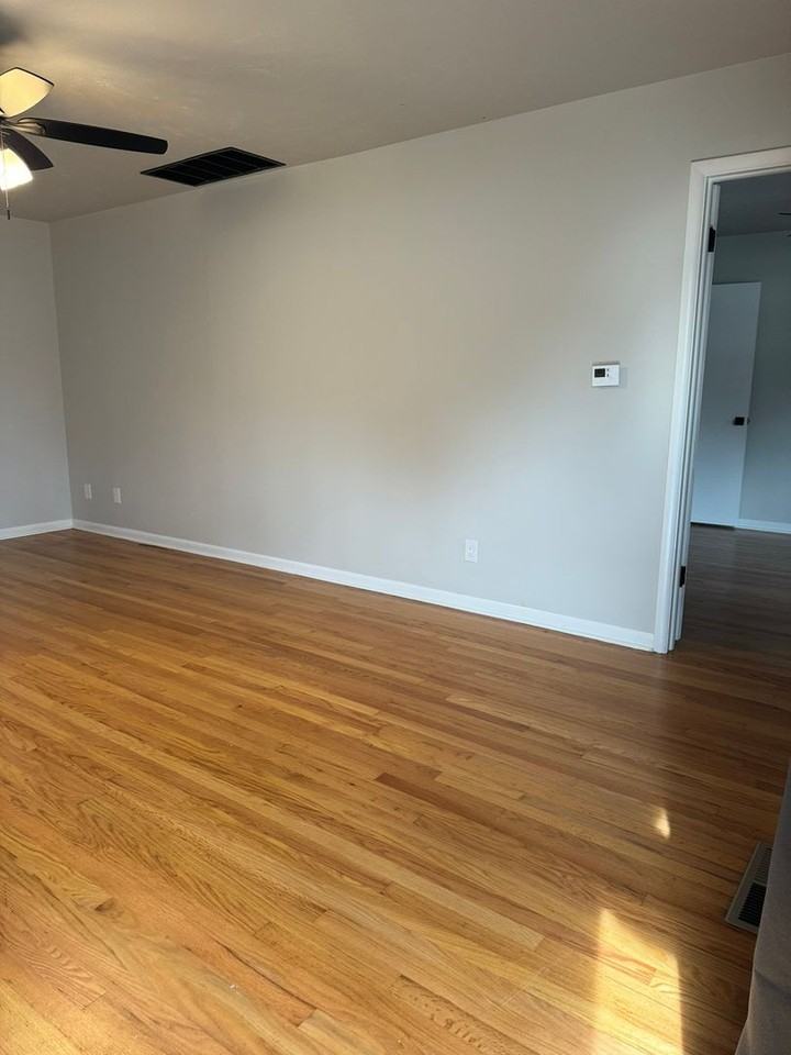 614 S Kings St - Photo 4 of 23