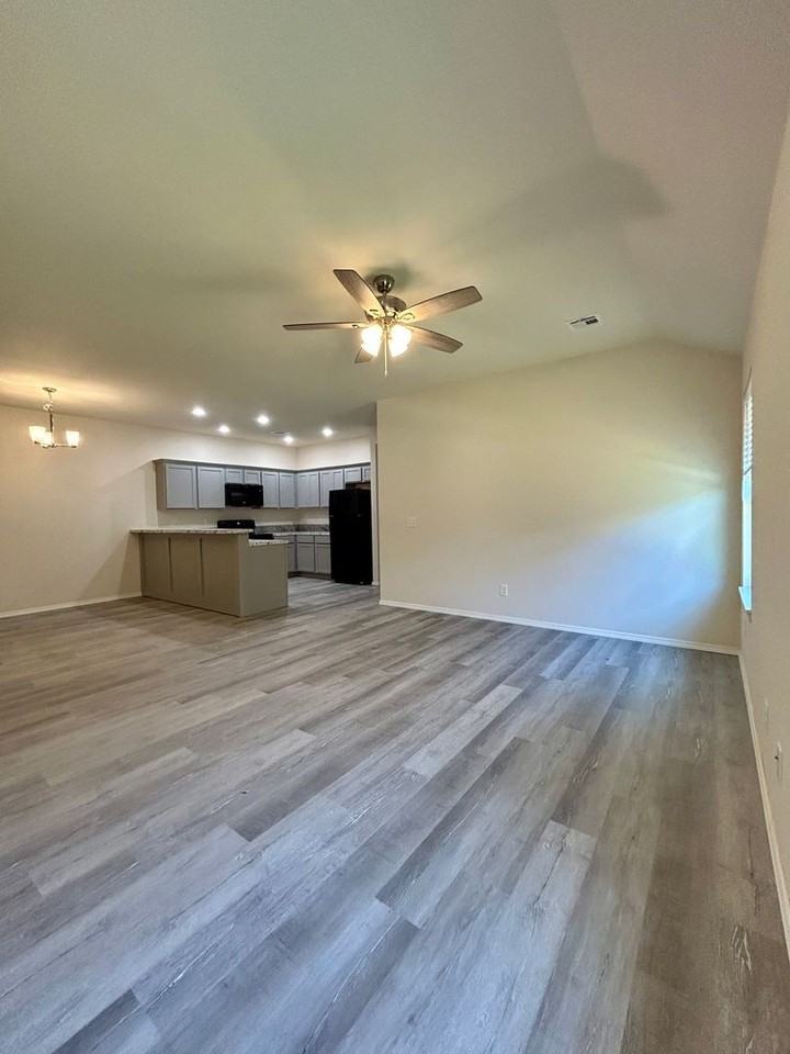 1800 W 23rd Ave - Photo 2 of 16