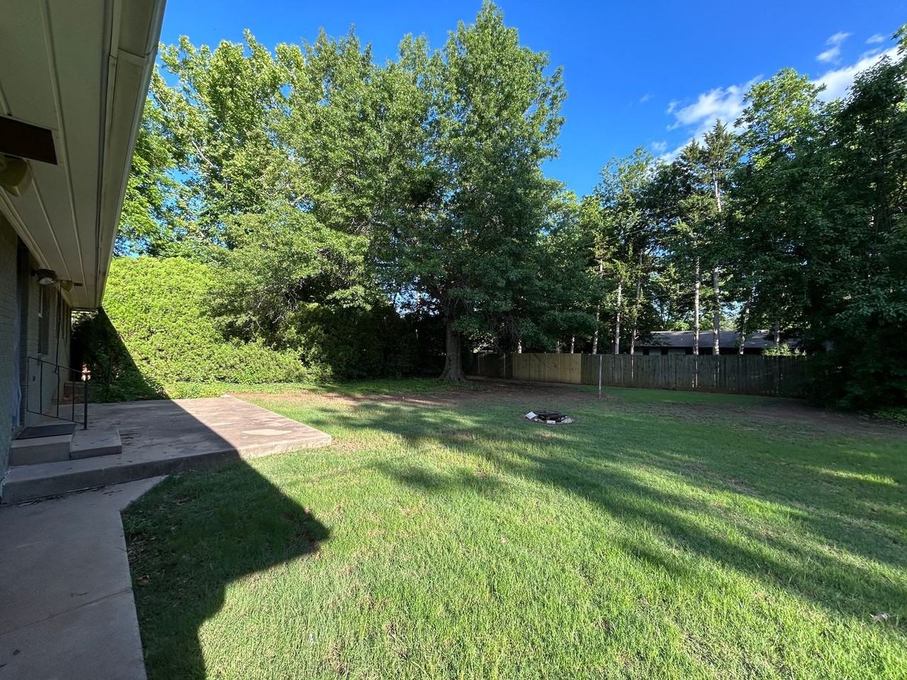 2207 W 8th Ave - Photo 5 of 24