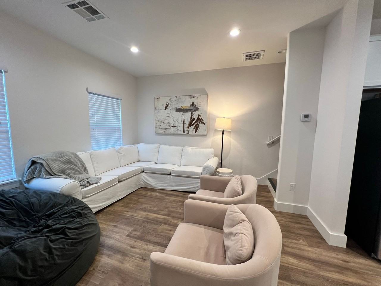 515 W 9th Ave - Photo 2 of 13