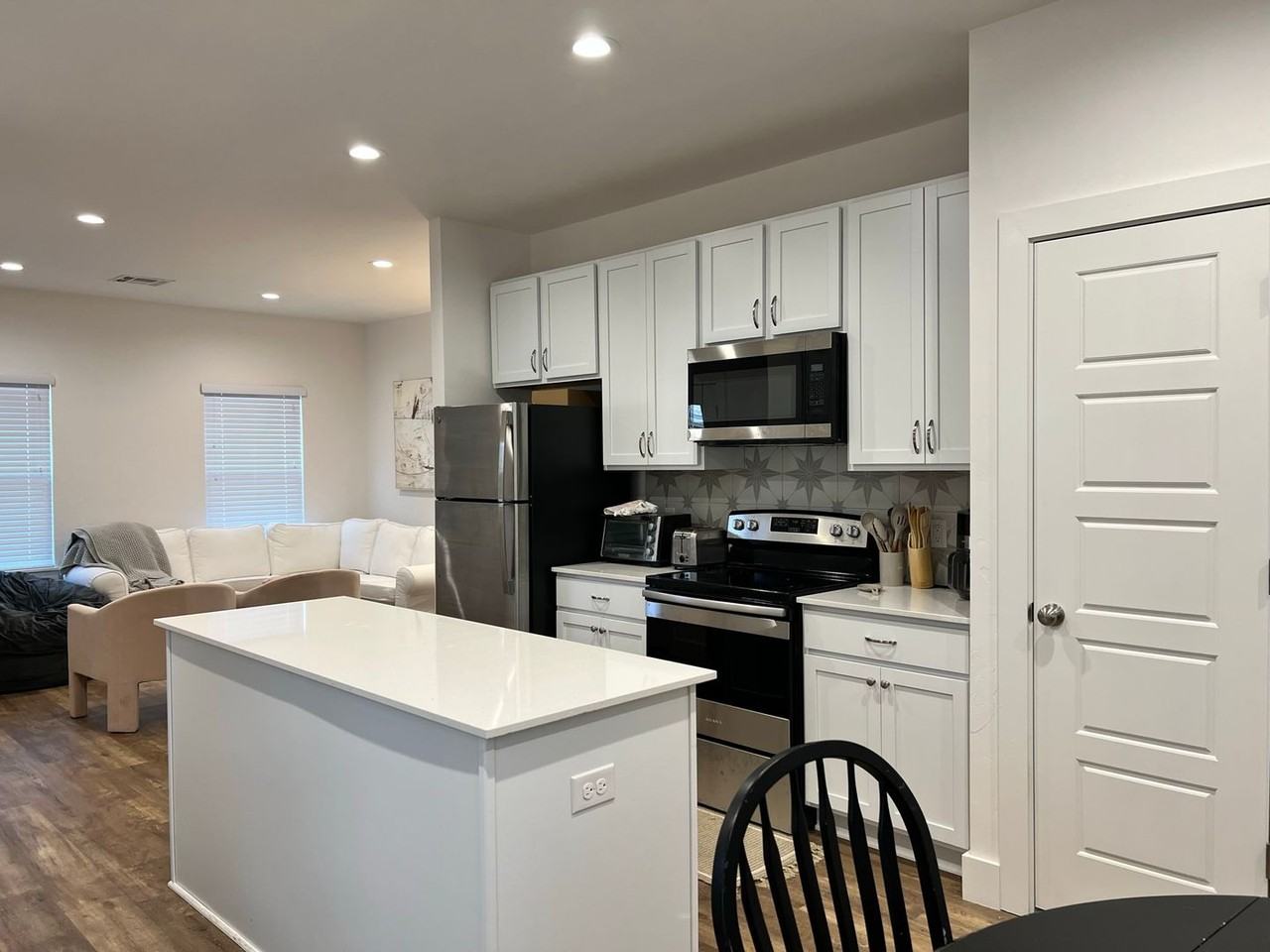 515 W 9th Ave - Photo 4 of 13