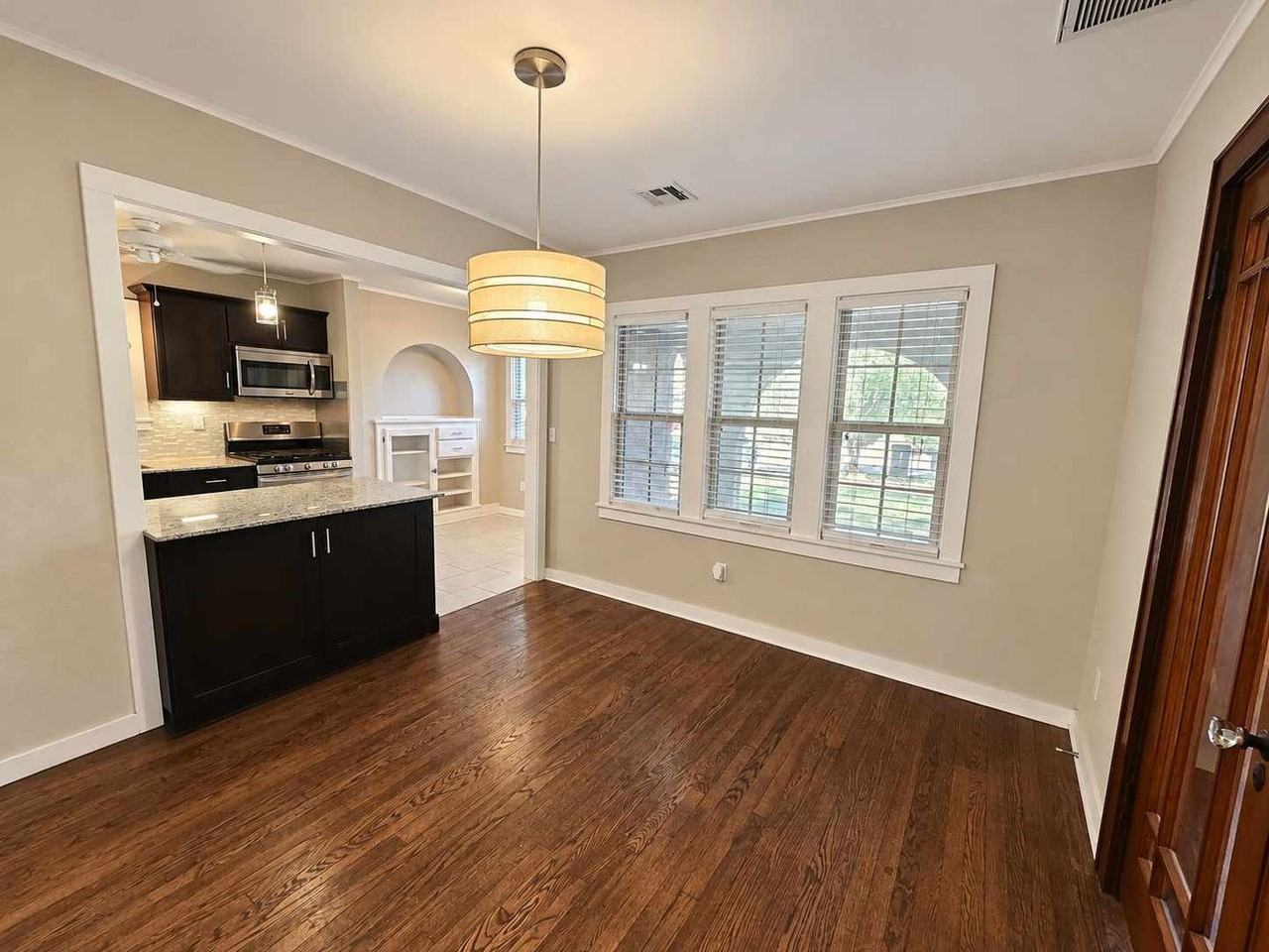2524 Nw 13th St - Photo 5 of 20