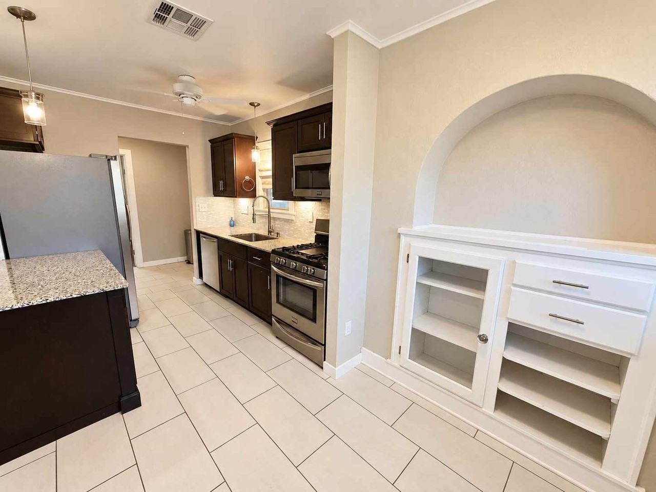 2524 Nw 13th St - Photo 7 of 20