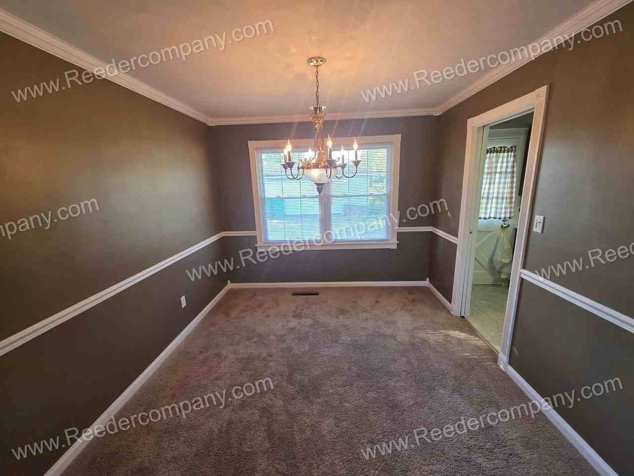 222 Maple Ln - Photo 5 of 18