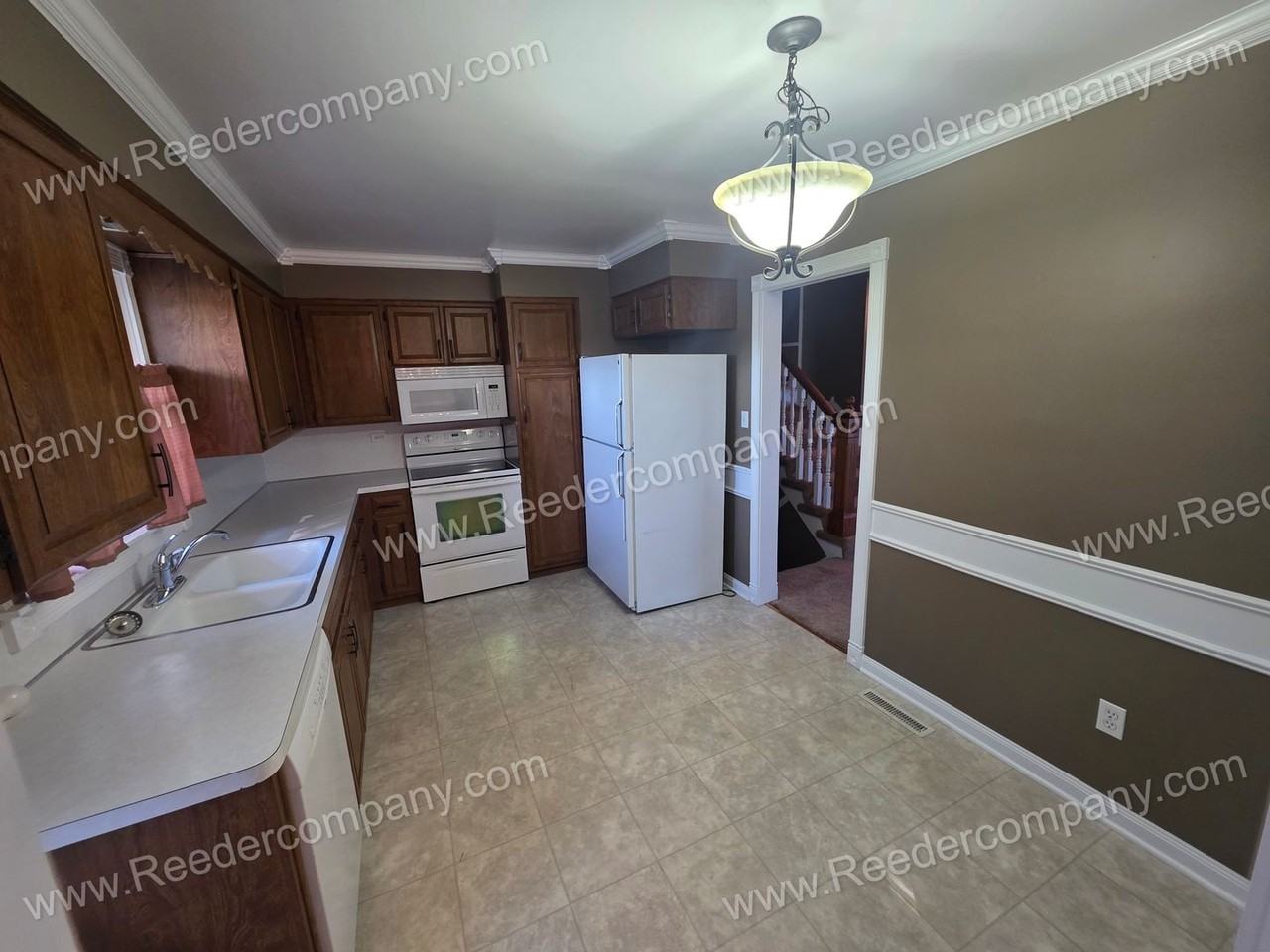 222 Maple Ln - Photo 6 of 18