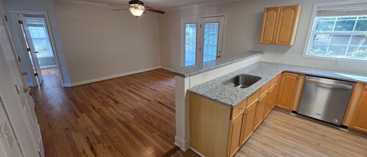 2322 Walker Ave - Photo 7 of 29