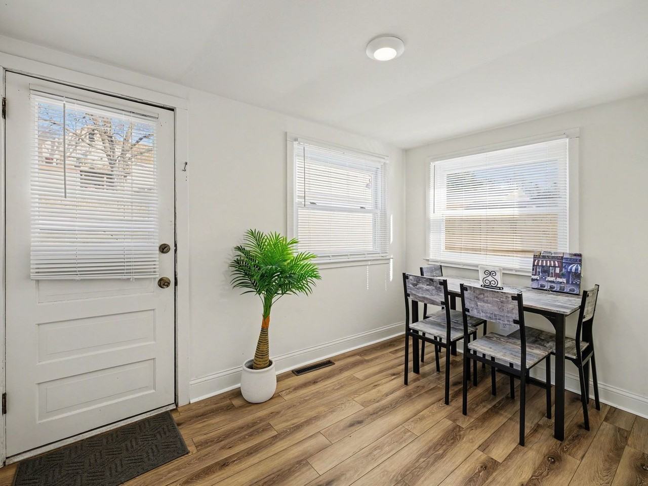 2105 S 48th St - Photo 6 of 13
