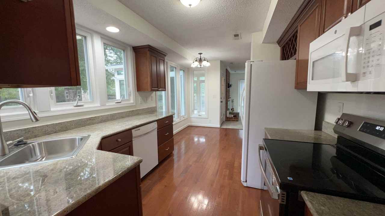 5245 Chipping Ln - Photo 3 of 32