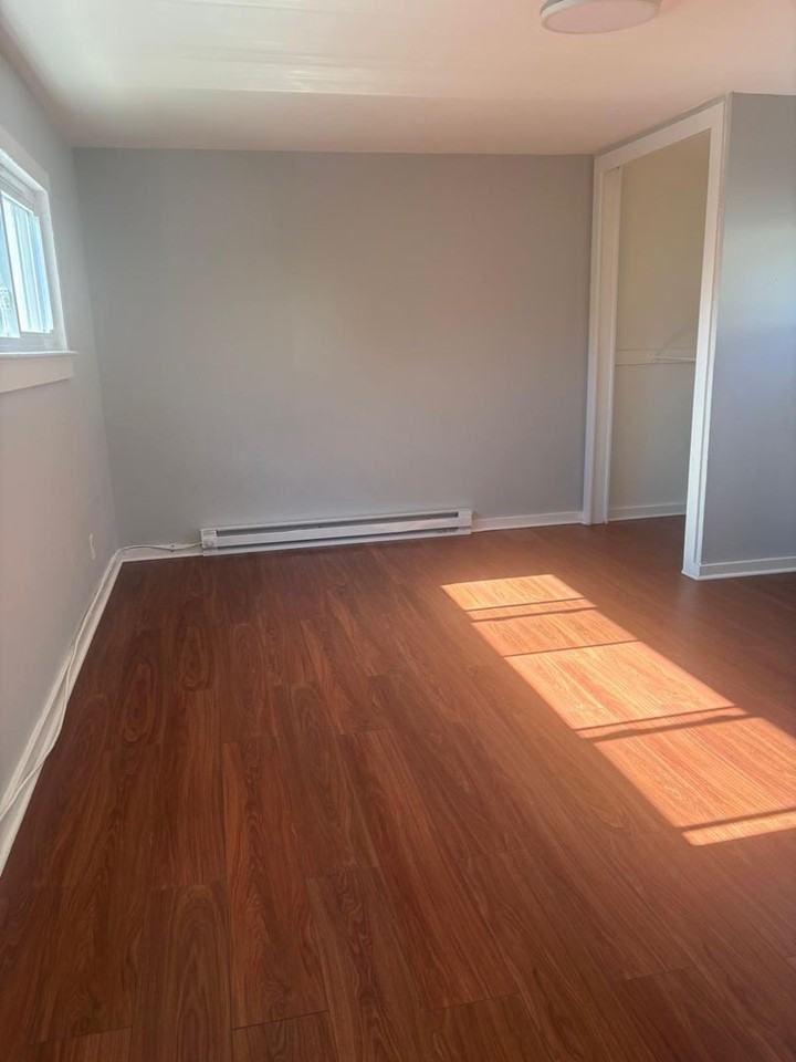 400 Pine St - Photo 6 of 9