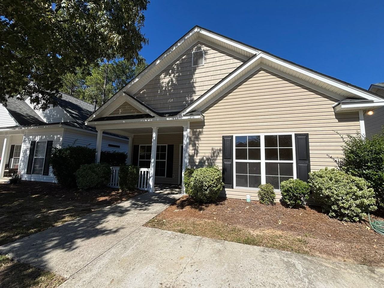 224 Windsor Trace Dr - Photo 2 of 15