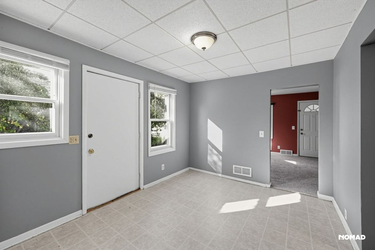 2005 Melrose St - Photo 5 of 26