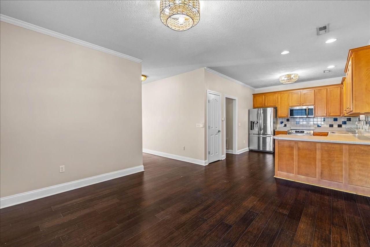 2536 Blossom Trl W - Photo 6 of 29
