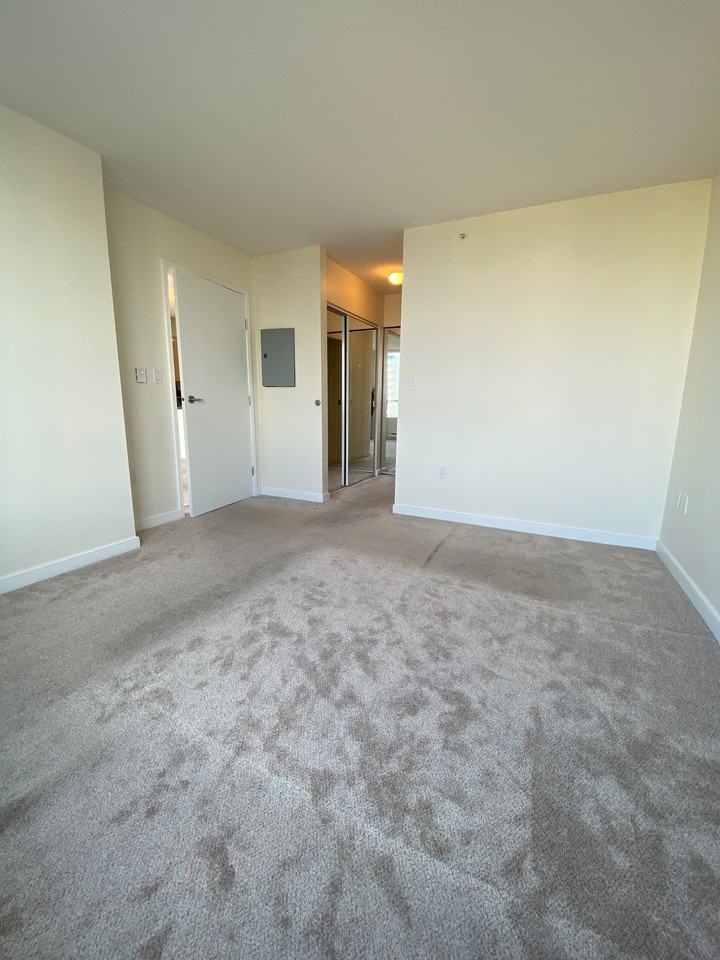 7878 Westminster Highway #907 - Photo 4 of 19