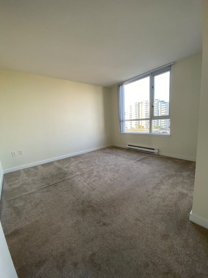 7878 Westminster Highway #907 - Photo 5 of 19