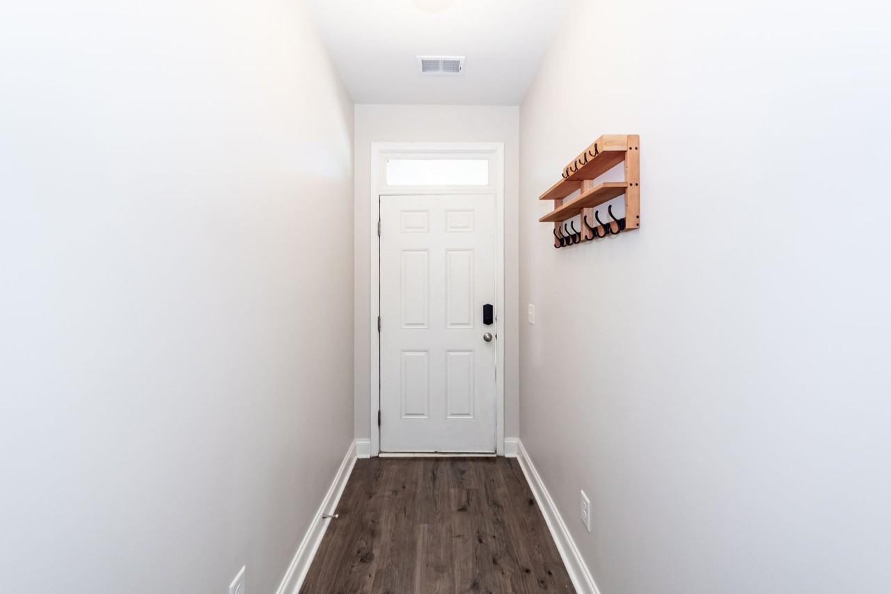7789 Montview Rd - Photo 3 of 36