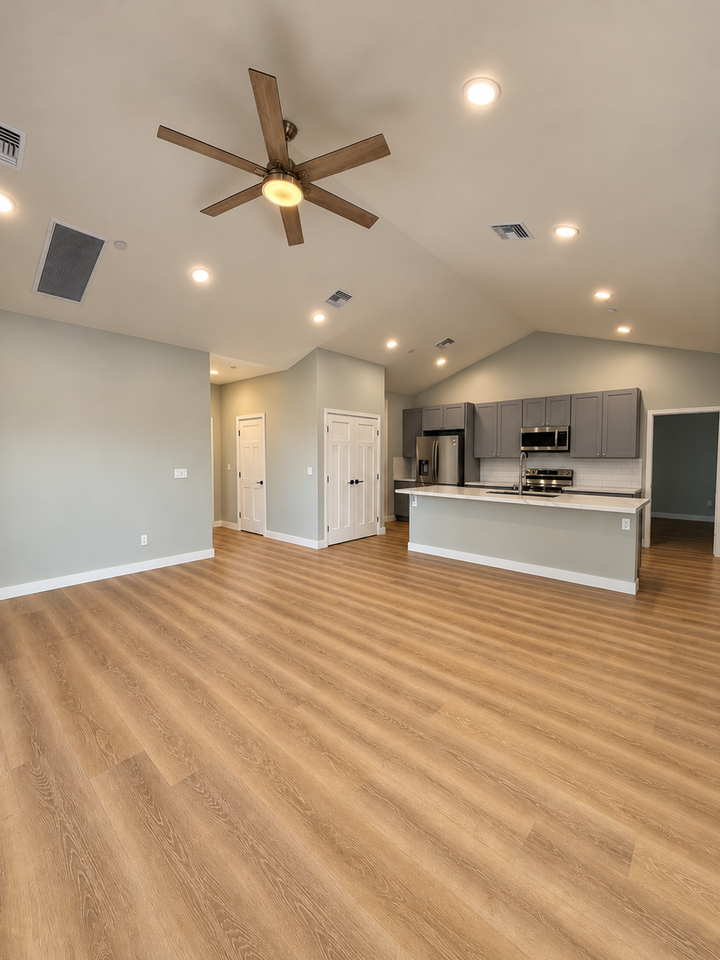 6829 Indian Cove Rd - Photo 5 of 37