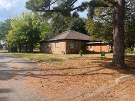 609 N Cedar St - Photo 1 of 1