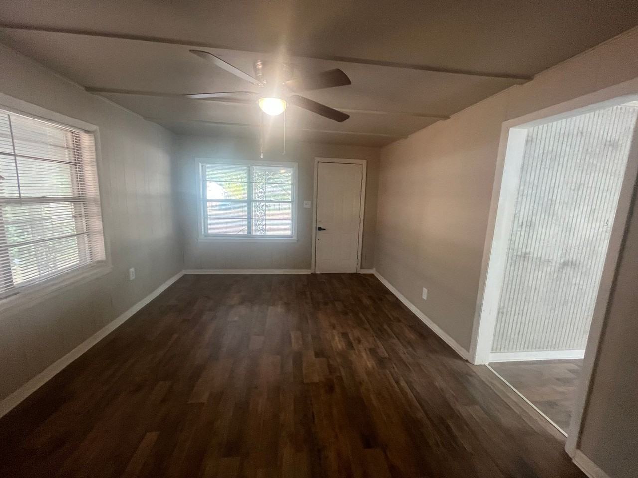 609 N Cedar St - Photo 4 of 14