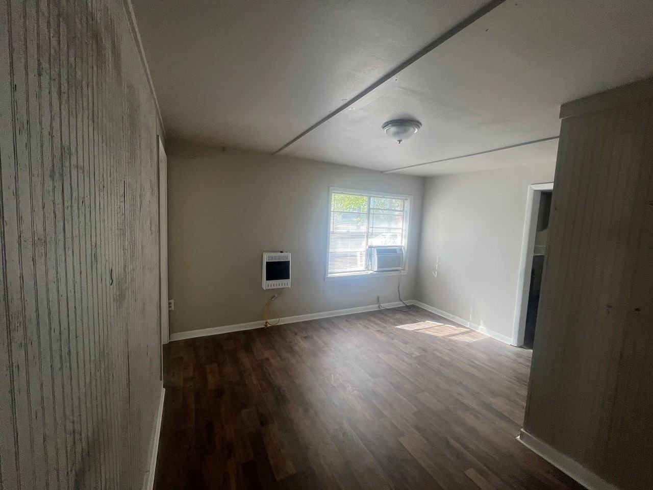 609 N Cedar St - Photo 6 of 14