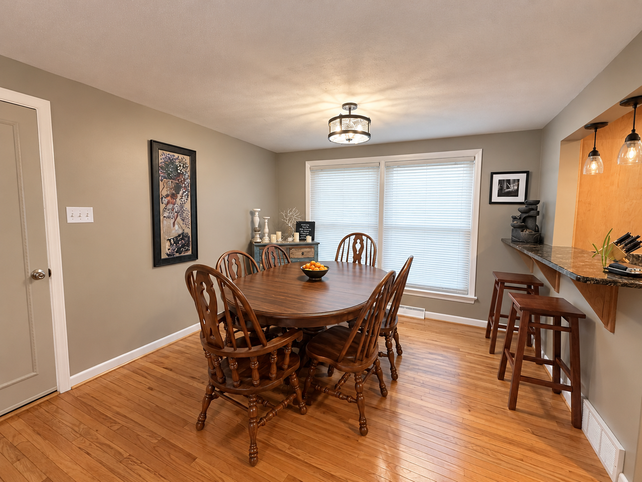 1671 Northview Rd - Photo 7 of 33