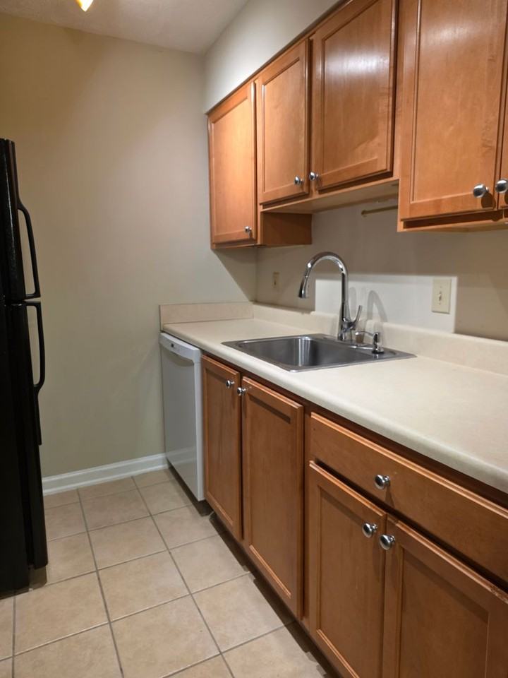 3120 Seven Pines Ct #306 - Photo 4 of 10