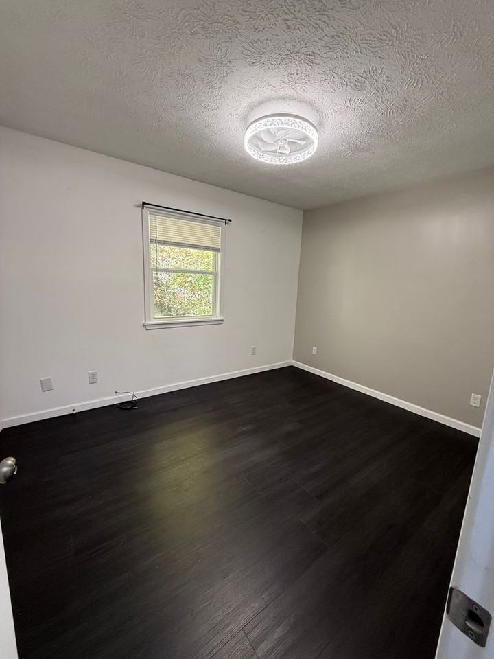 839 Georges Creek Dr #C - Photo 5 of 10