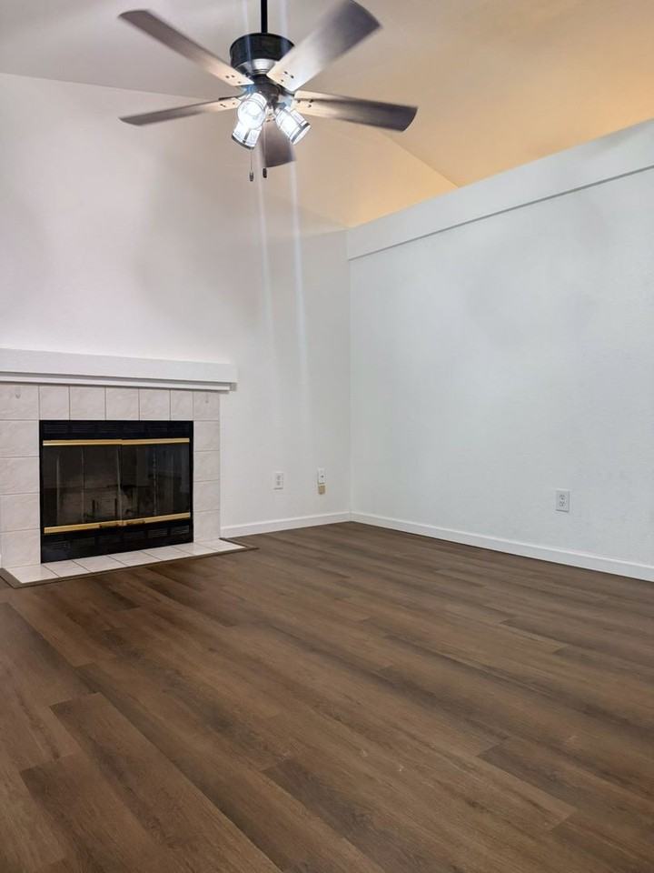 997 Arrowwood Ln - Photo 5 of 26