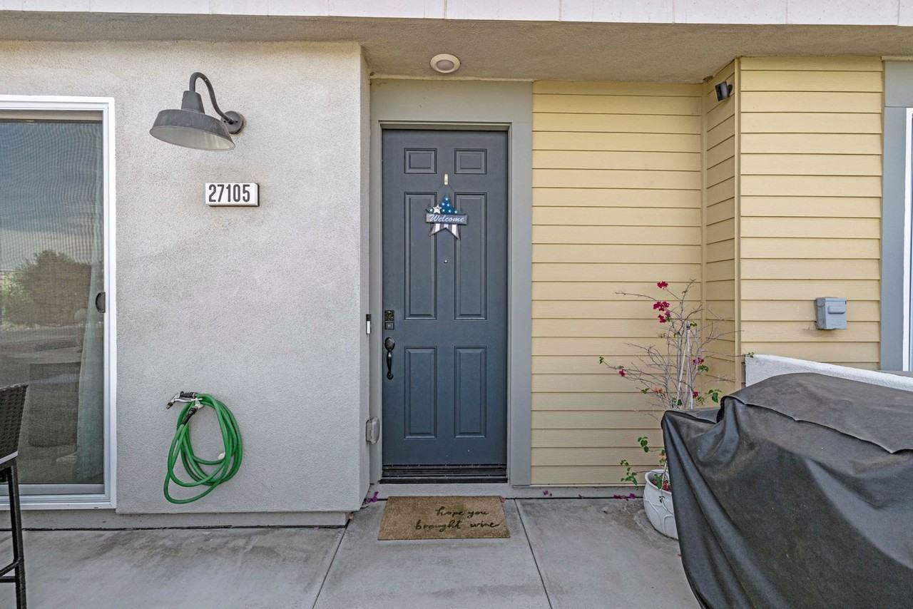 27105 Valley Oak Pl - Photo 4 of 41
